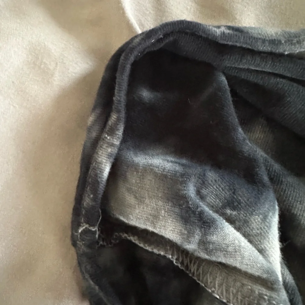 American Eagle favorite tank black and white tie-dye size medium - Picture 4 of 5